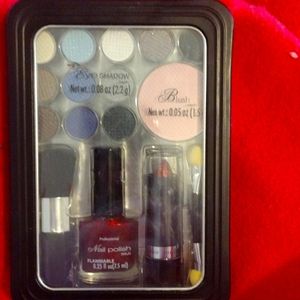 Makeup kit